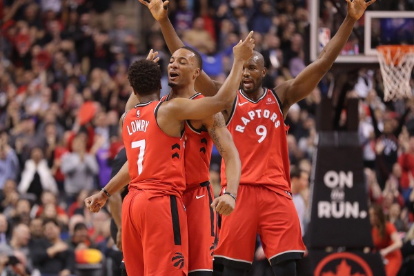 NBA杯东部1/4决赛：尼克斯117-101轻取伤兵满营的猛龙，布伦森35分率队晋级半决赛